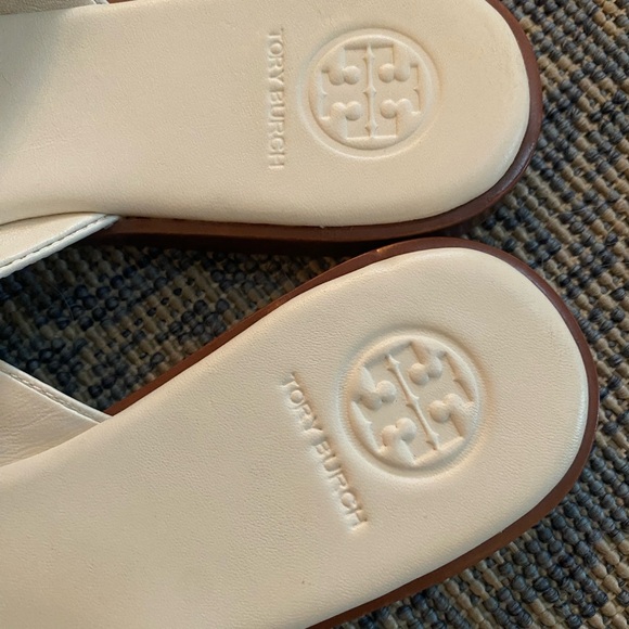 Tory Burch Benton White Calf Leather Thong Sandals Gold Logo US 7 - Picture 3 of 6